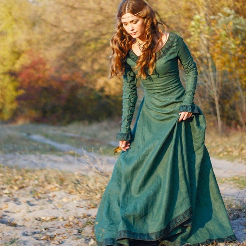 Women Medieval Long Dress V Ne - Necklaces ulasan dan harga