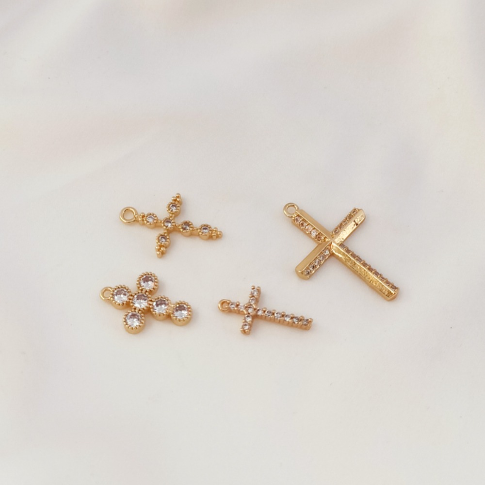 14K Gold-plated Zircon Cross P - Cross Pendant Necklace Gold ulasan dan harga
